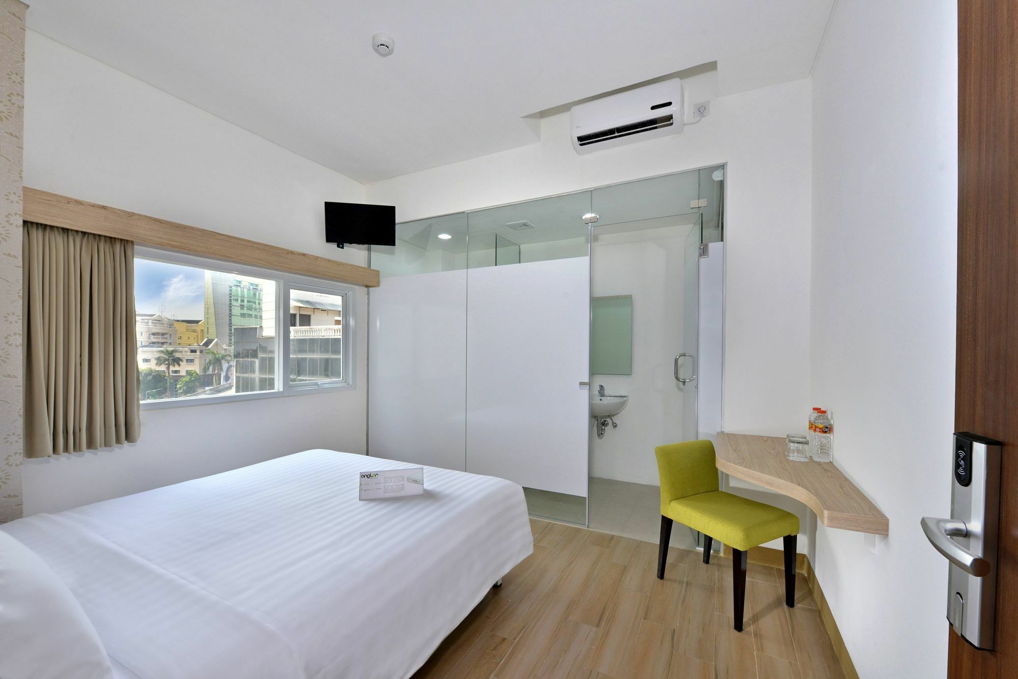 Whiz Hotel Falatehan Jakarta Exterior foto